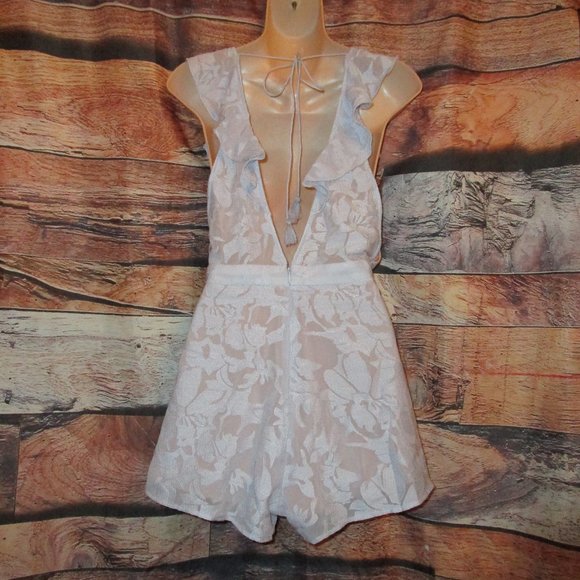 The Jetset Diaries L NWT Wanderlust Dusty Lavender Ruffle Shorts - Picture 12 of 14
